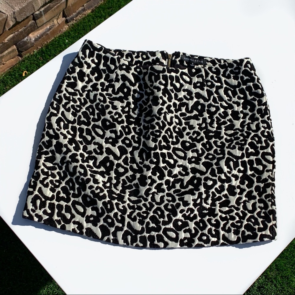 KENDALL & KYLIE LEOPARD MINI SKIRT